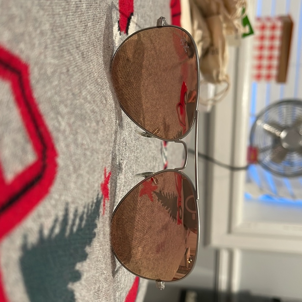 Ray-Ban Sunglasses - Picture 3 of 3